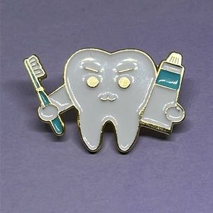 Tooth for Dental Hygienist Dental Assistant Dentist Gift Pin‎